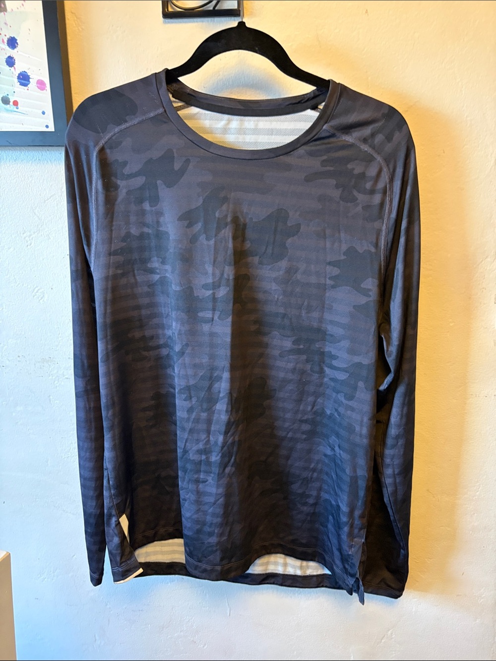 RHONE Men's Long Sleeve Camo Performance Shirt - Charcoal